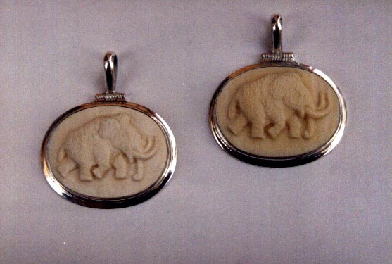 pendants-with-mammoths